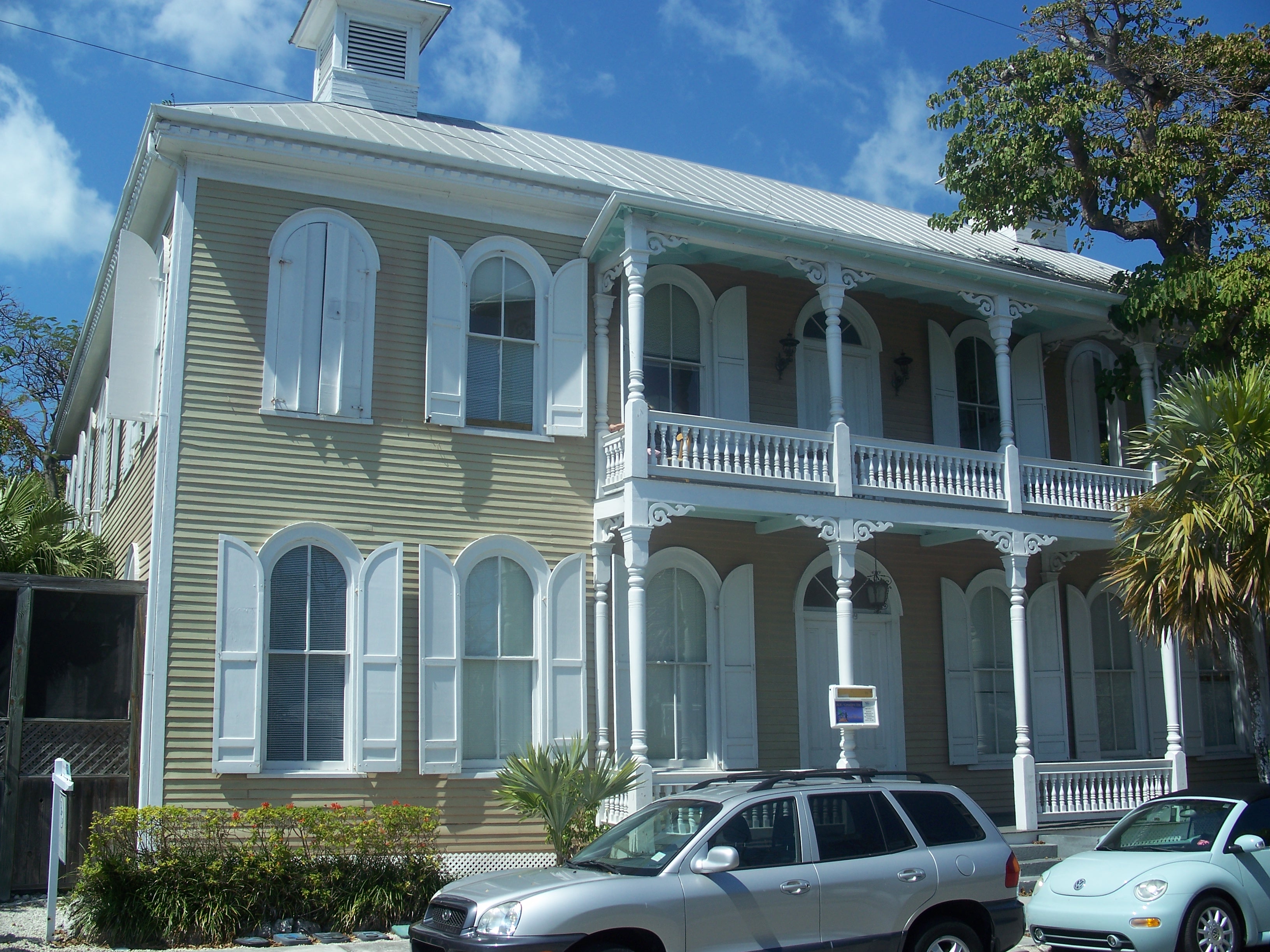 Gato House Key West Florida former hospital ghosts haunted